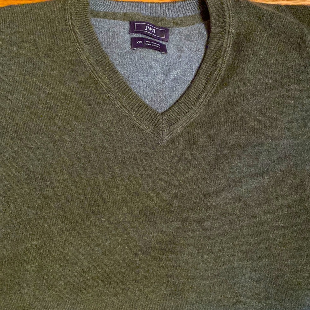 JWN (John W. Nordstrom) XXL, 100% Cashmere V-Neck Sweater, Olive Green